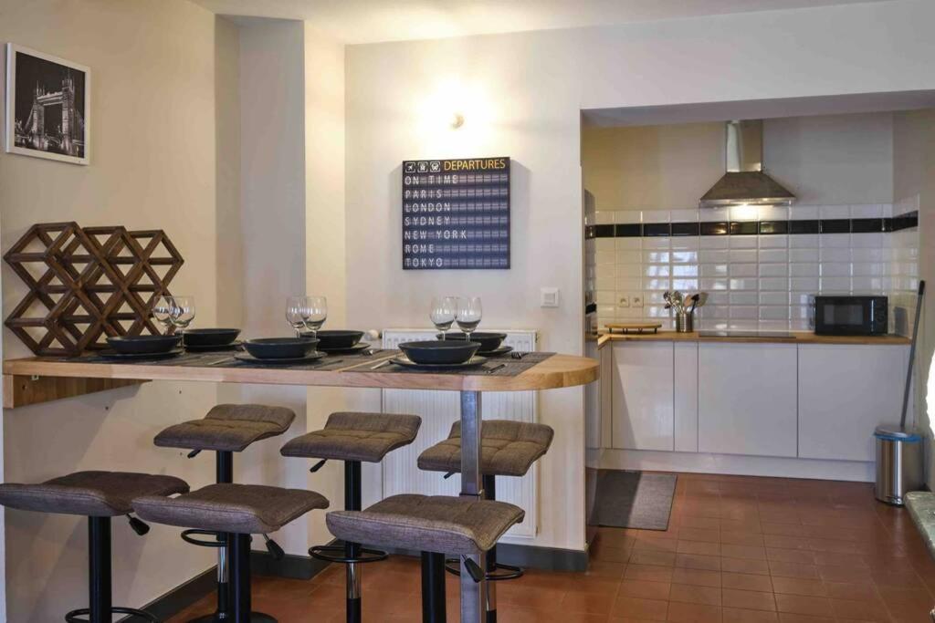 Centre Ville Appartement 75M2, Avec 3 Chambres Carcasona Exterior foto